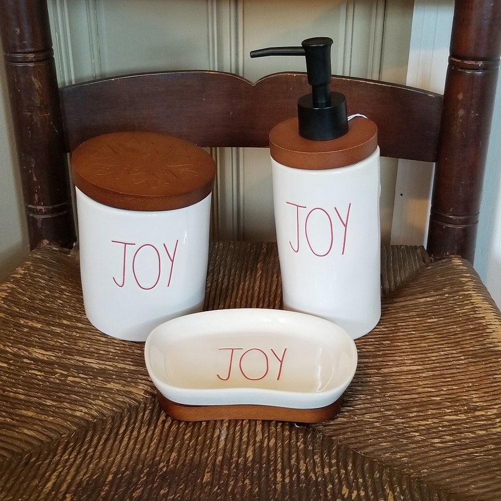 Rae Dunn Christmas bathroom set